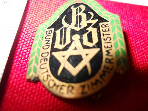 ANTIQUE GERMAN MASONIC CARPENTER - BUILDER LODGE BADGE BERLIN