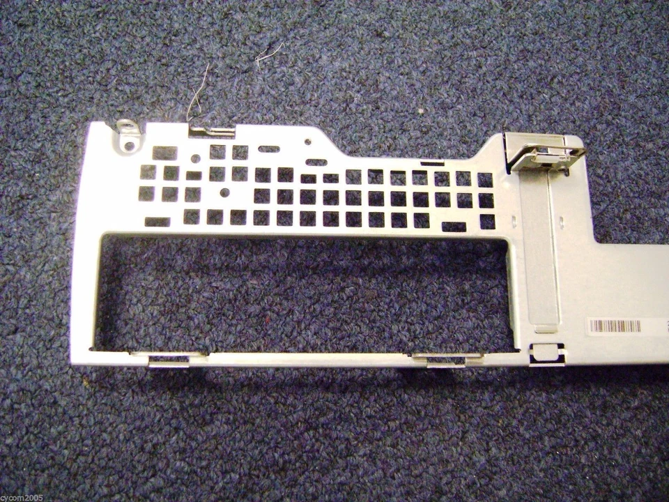 HP Compaq d530 Rear Panel * PCI Blank * PCI Clamp * 316011-001 - Image 2 of 4