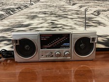 Americana model 2220 Working Radio