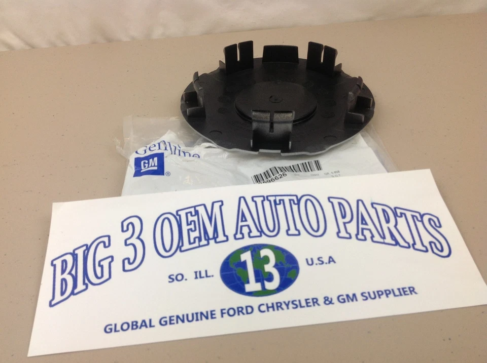 08-09 Cadillac CTS Plástico Pintado Plateado Tapa Central con Cresta y Corona Nuevo Fabricante de Equipo Original Foto 4 de 4