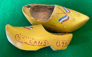 WW2 Souvenir Miniature Wooden Dutch Clogs .1945 in leather box. trench art.