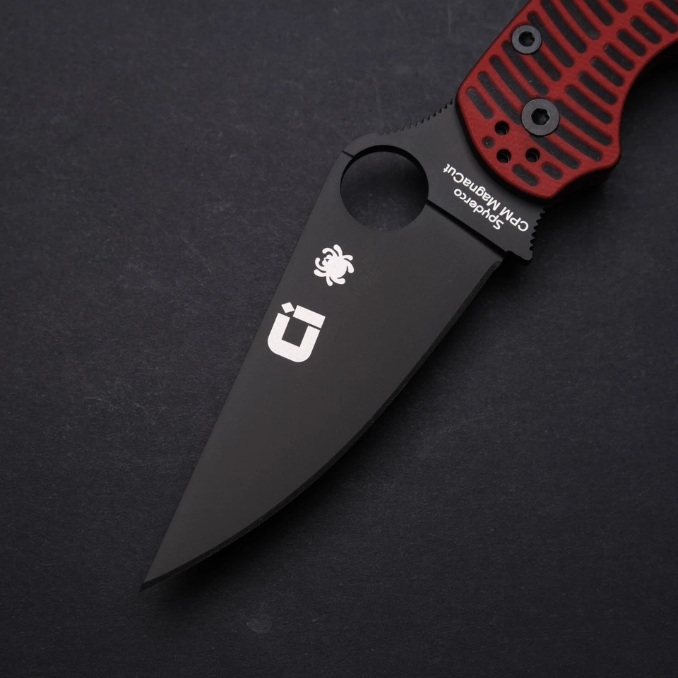 Spyderco Para Military 2 - Crisol Negro y Rojo G10 / Hoja MagnaCut Negra Foto 3 de 4