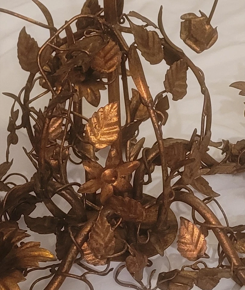 LÁMPARA DE ARAÑA ITALIANA VINTAGE DE HIERRO/DORADO, 5 BRAZOS, ESTILO JAULA PARA PÁJAROS ORNAMENTADA FLORAL Foto 3 de 4