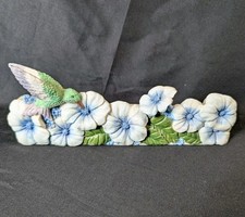 Vintage Frame Photo Or Card Holder Of A Hummingbird And Flowers Resin 5x7