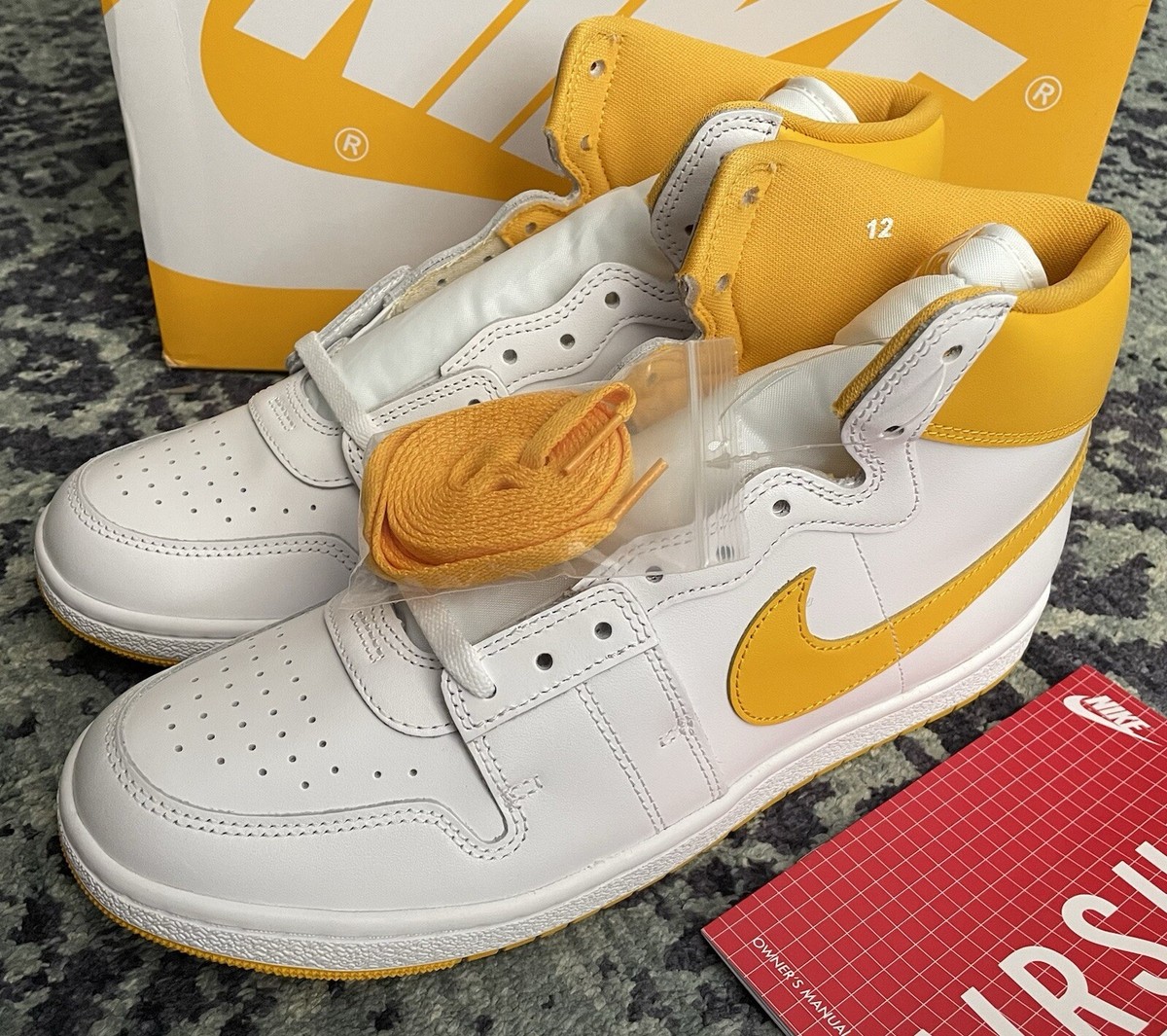 NIKE JORDAN Air Ship PE SP Airship White University Gold NIKE JORDAN Air Ship PE SP Airship White University Gold