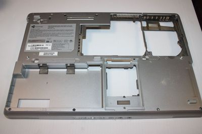 BOTTOM CASE/LOWER BASE COVER ASSEMBLY--#3CPA1BATA08--GATEWAY M675 PA1 17''