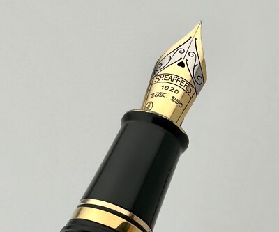 Vintage Sheaffer Grand Connaisseur 820 Black Laque Fountain Pen