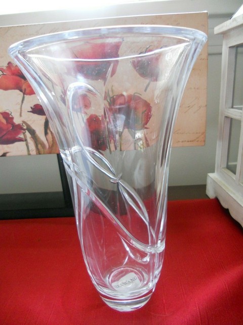 Love Knots Mother S Day Vase 10 Vera Wang For Wedgwood For Sale