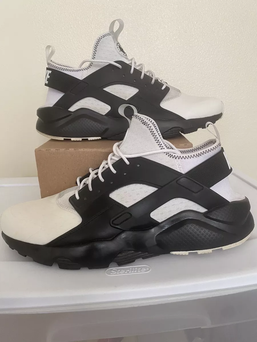 Nike huarache ultra nere e bianche hot sale