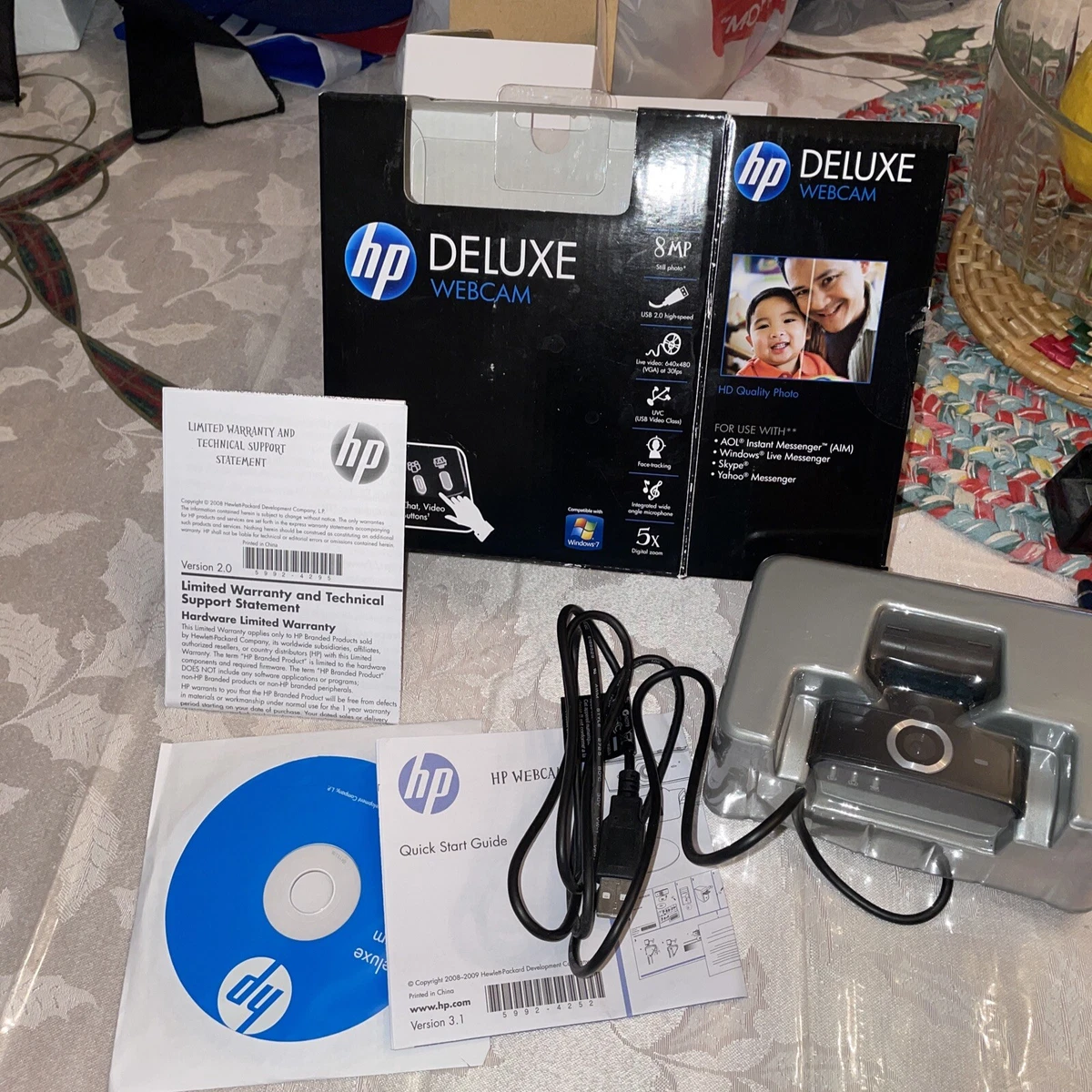 Hewlett Packard HP Deluxe Webcam KQ246AA NIB 1.3 MP Sensor 8 MP