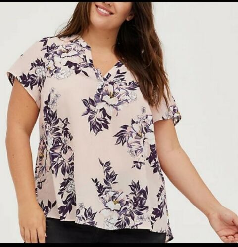 Torrid 1 Women's Plus Size 1X Top Pink With Purple Floral Short Sleeve Casual...