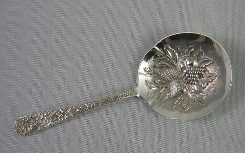 S. KIRK & SON - STERLING SILVER REPOUSSE BERRY SPOON - 5 1/4 inch 30 gm NO MONO