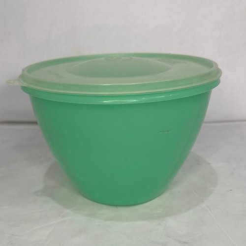 VINTAGE TUPPERWARE Crisp-It Lettuce Crisper Bowl 679-8 Lid 680-15 Jadeite Green