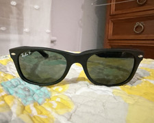 Ray-Ban RB2132 New Wayfarer Polarized Black Plastic Green Glass 52/18 145