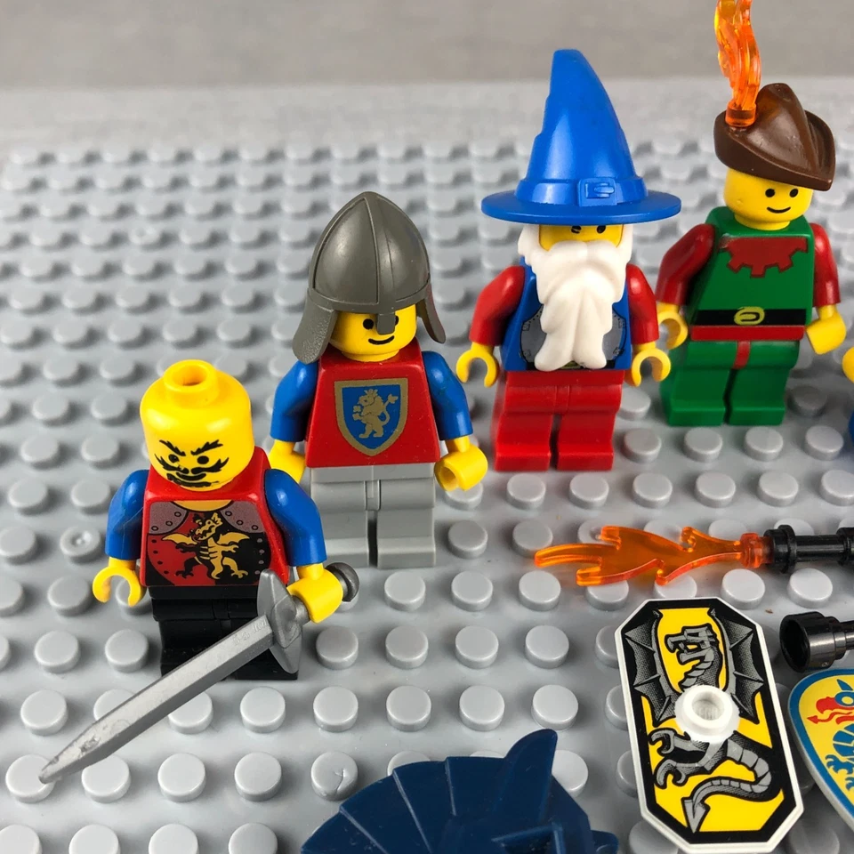 LEGO CASTLE Minifigure and Accessories large lot minifigs weapons hats 1990's - Image 3 of 4