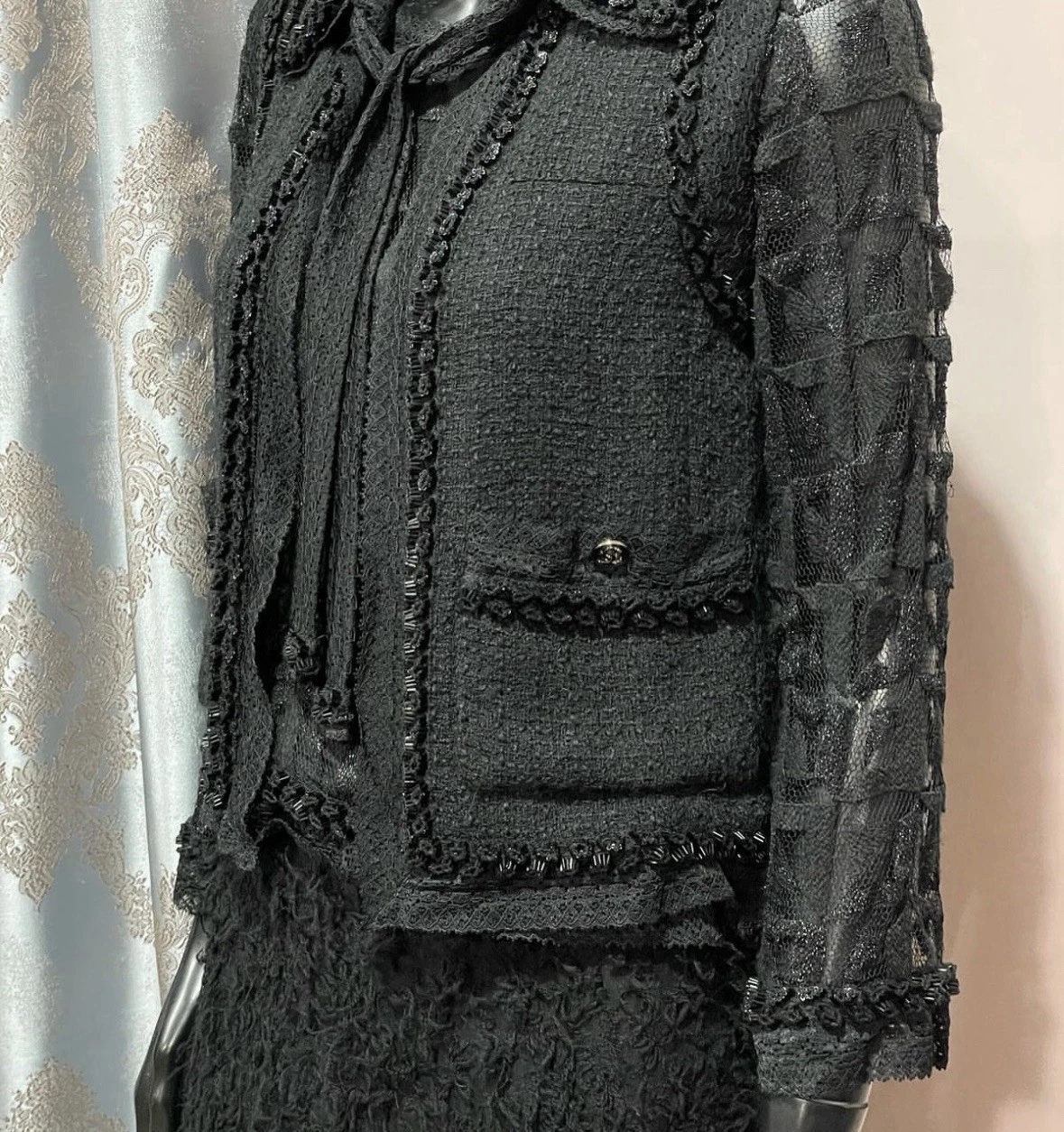 Splendido set blusa autentica Chanel Little nero tweed giacca logo CC taglia 38