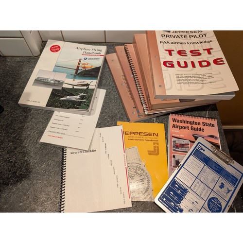 Large Lot of Private Pilot Instruction Materials - Excellent Condition