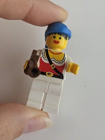 Vintage 80s LEGO 6285 Black Seas Barracuda Pirates Figures & Weapons INCOMPLETE 