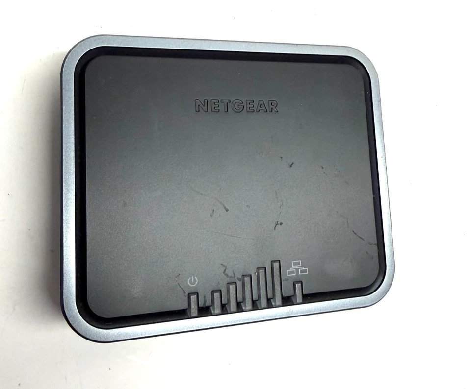 NETGEAR LB1120 4G 150mbps Instant Broadband Connection - No Power Cord Included - Image 2 of 4