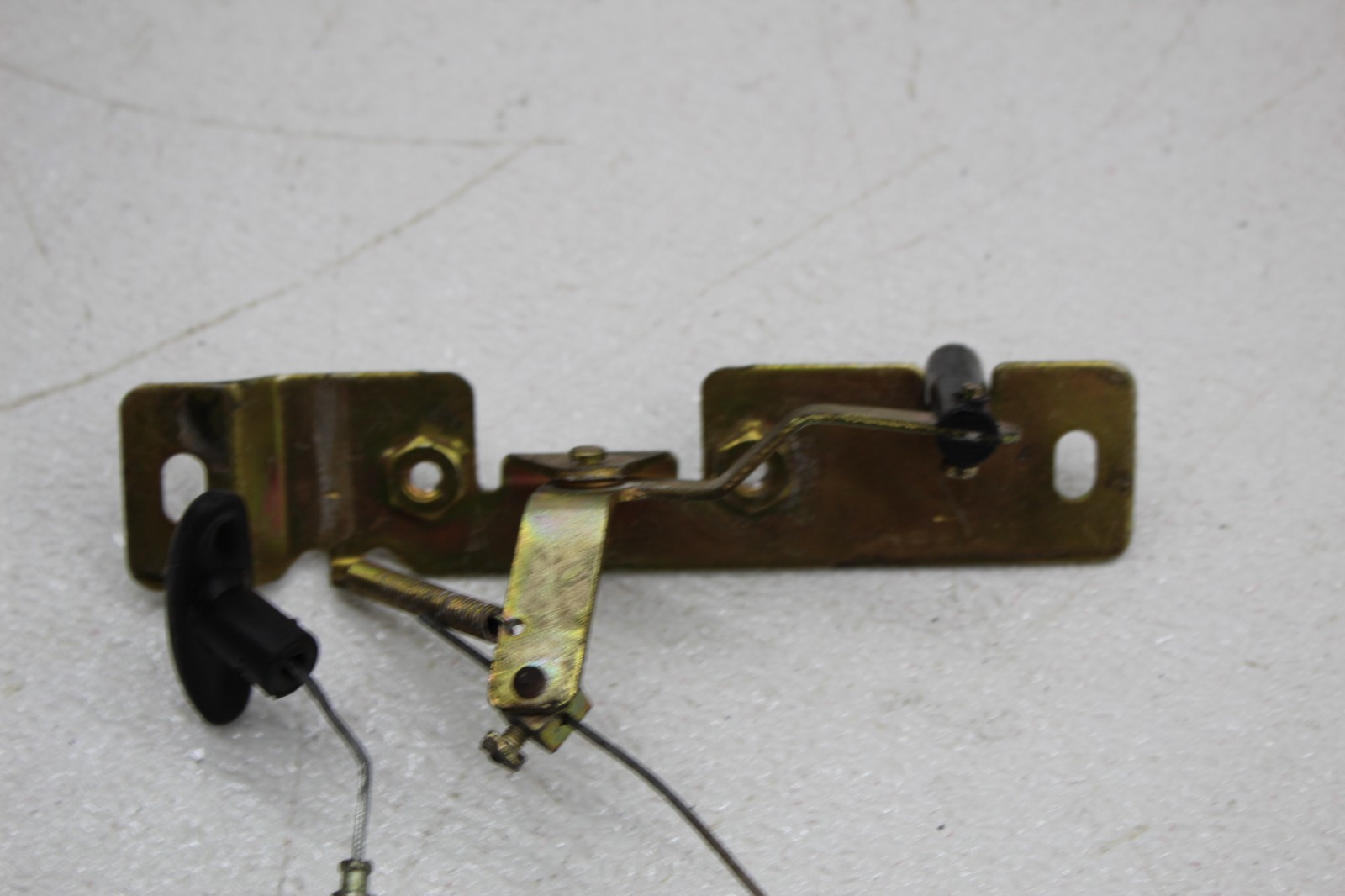 99-01 FERRARI 456 M REAR TRUNK RELEASE LEVER CATCH CABLE