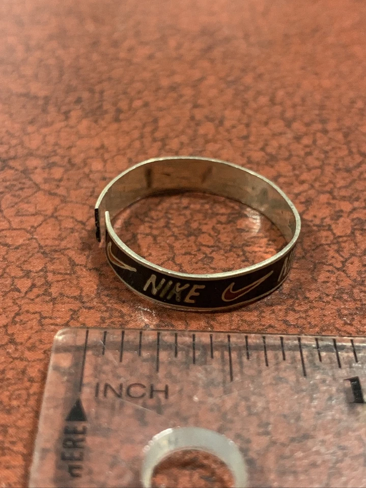 Anillo Promocional Nike Raro Esmalte Plata Esterlina 925 Firmado Años 70 De Colección COMO ESTÁ Foto 2 de 4