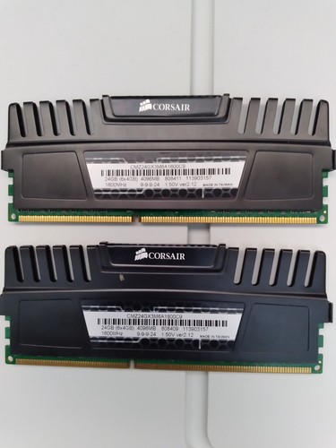 Corsair Vengeance 8GB (2x4GB) DDR3 (PC3-12800) Memory Module CMZ24GX3M6A 1600C9 - Picture 3 of 3
