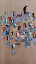 24 Medaillen, Wanderabzeichen 3 Pins 70 Jahre Konvolut 