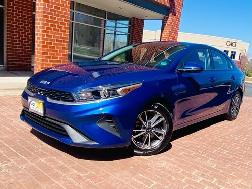 2023 Kia Forte LXS - Picture 3 of 12