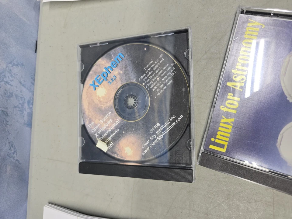 🔥 CD-ROM de colección XEphem y Linux para astronomía 1999 código abierto X efemérides de Windows Foto 4 de 4