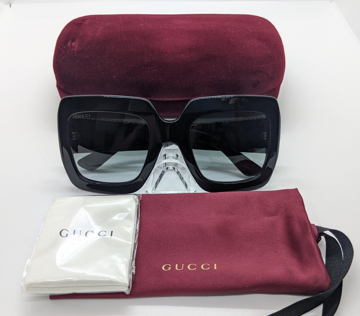 Authentic Gucci Sunglasses W/ Case. Women main image 3