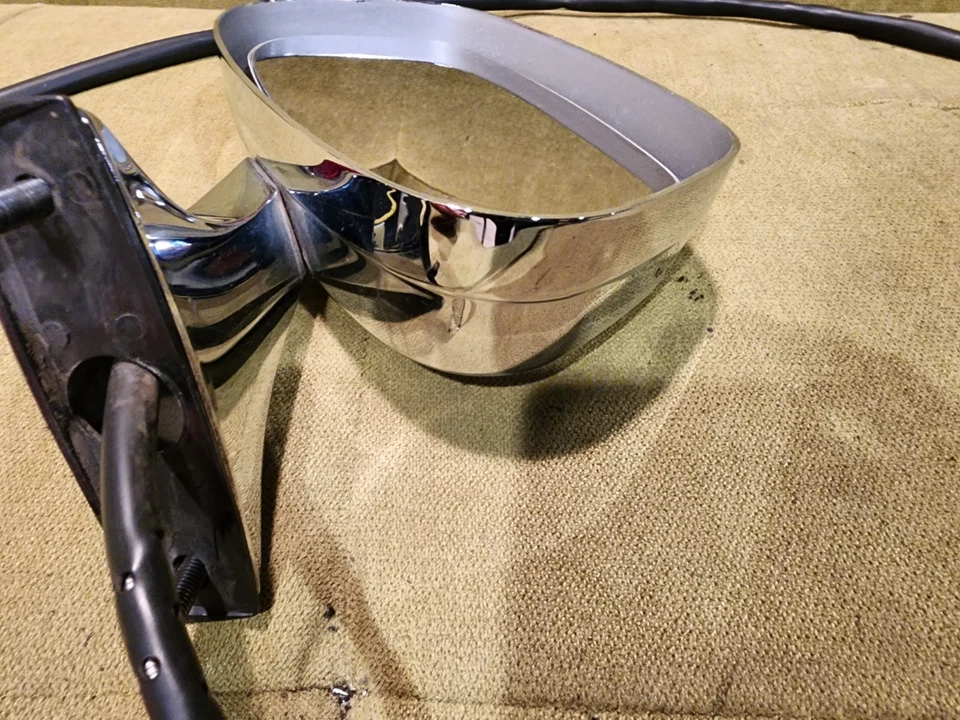 Espejo retrovisor manual de puerta izquierda cromado Oldsmobile Olds Toronado 1980-1985 OEM Foto 4 de 4