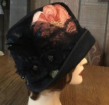 Women s XS-S Black Flapper Style Cloche Hat Handmade CreativeUpcycleHats