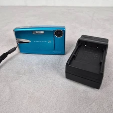 FUJIFILM FinePix Z20fd 10.0MP Digital Camera W/ 3x Optical Zoom & Charger Blue