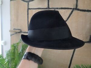 akubra 57cm