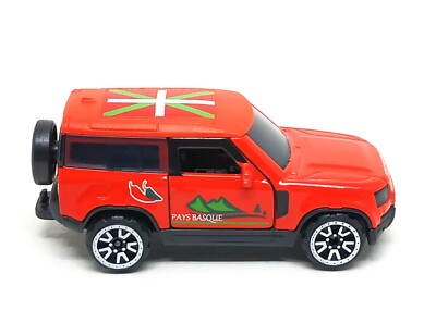 Majorette Land Rover Defender 90 French Touch Red + Eriba Puck 1