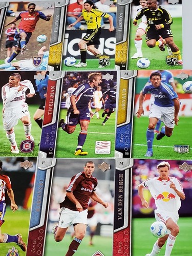 2007 Upper Deck FOOTBALL cards (12) - Picture 2 of 6