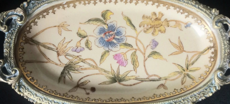 JABONERA VINTAGE HUA PING TANG ZHI BARATIJA FLORAL PORCELANA & BRONCE Foto 4 de 4