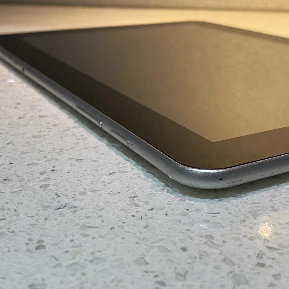 Samsung Galaxy Tab GT-P7500/M16 16GB, Wi-Fi + 3G , 10.1in - white #60 /DO - Image 3 of 4