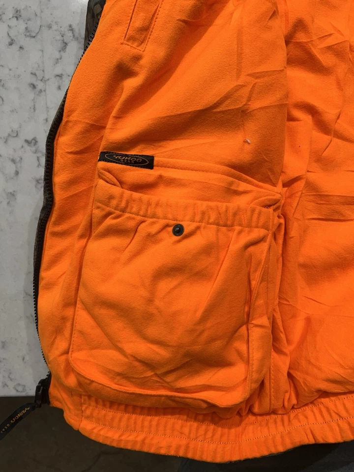 Men’s Yukon Gear Camo Hunting Jacket Size Large - Orange Lined, Pockets - Image 4 of 4