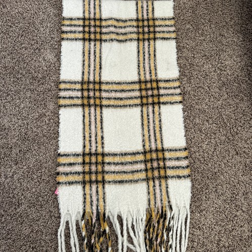 NWT Betsy Johnson Plaid Blanket Scraf Fuzzy Cream Pink Gold Black Gift Mom GF - Picture 5 of 7