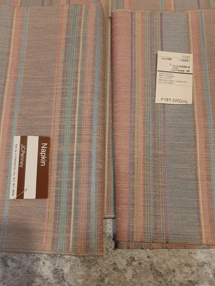 Napkin & Placemat, Matching Set For 2 w/ Beautiful Grand Illusion Pattern, NEW - Image 2 of 4