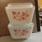 Vintage Pyrex Pink Gooseberry Refrigerator Dish w/Lid 1 1/2 Cup 501   NICE !