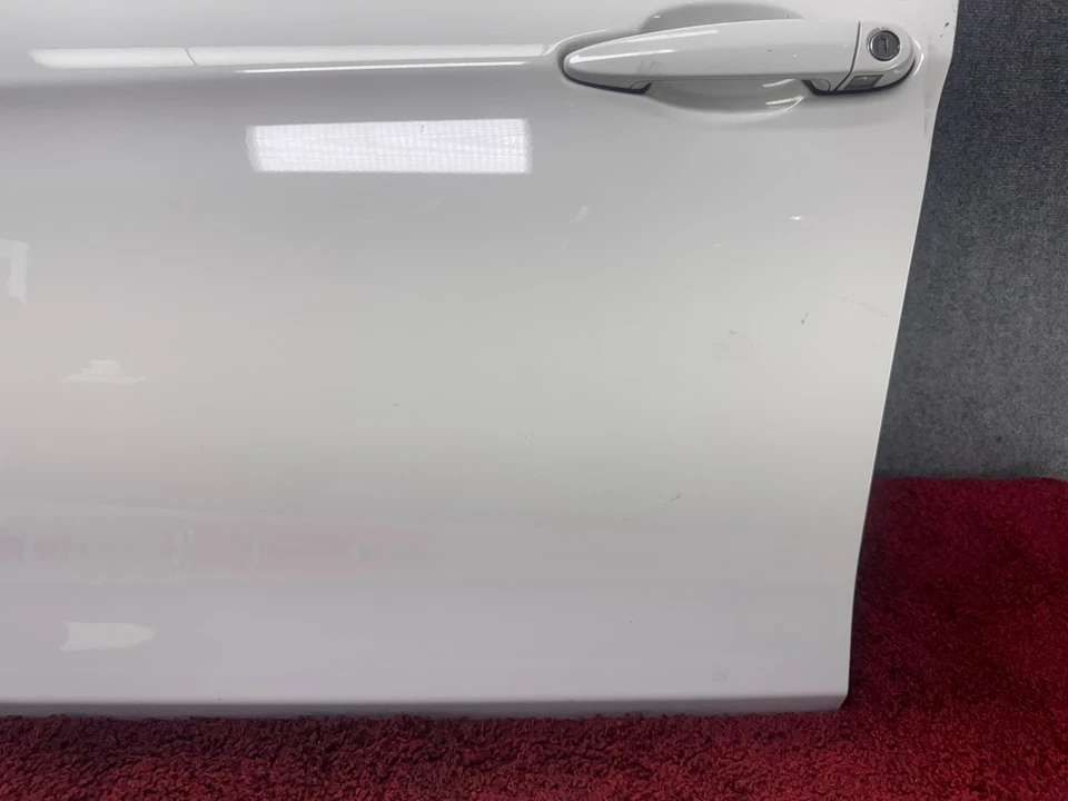 BMW 2012-2018 F30 montaje de carcasa de puerta delantera izquierda del lado del conductor blanco 300 OEM 83K Foto 2 de 4