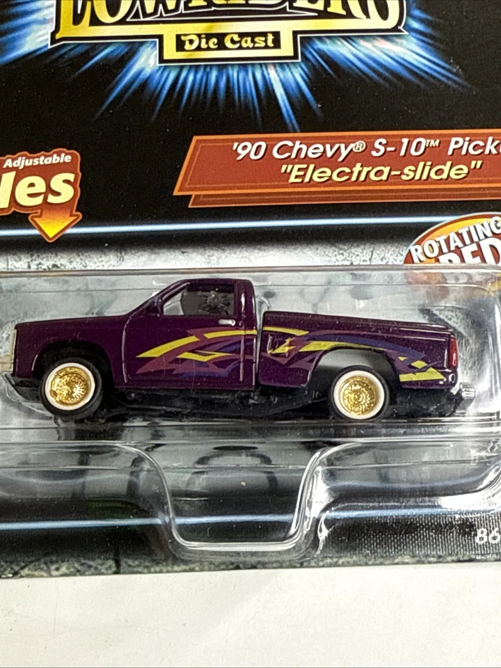 Camioneta de colección Revell Lowriders '90 Chevy S-10 Electra-slide edición #26 2003 Foto 2 de 4