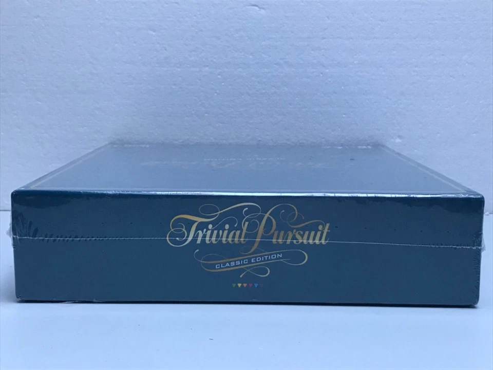 Trivial Pursuit Classic Edition Hasbro 2016 16+ New Sealed (Seal Flaws) - Image 4 of 4
