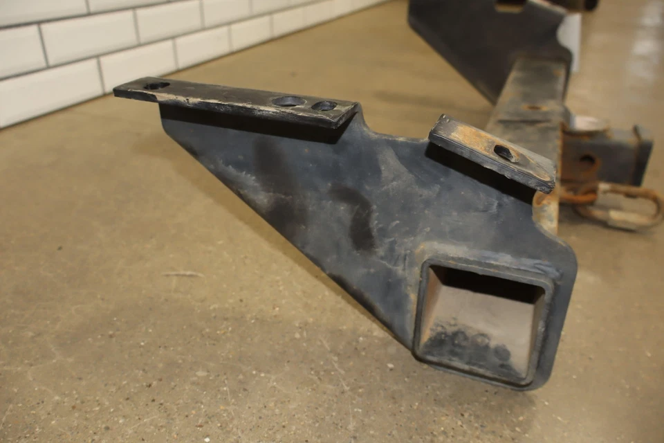 Remolque Chevy GMC 3500 95-98 OEM enganche de remolque Southern GMT400 OBS Foto 3 de 4