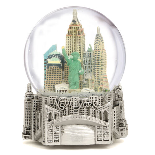 Musical New York City Skyline Snow Globe, Silver NYC Souvenir 5.5 Inches - Picture 1 of 2