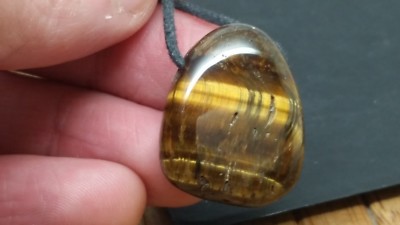 TIGERAUGE Anhänger schöne Reflexe + verstellbare Kordel - Mineralien Lithotherapie