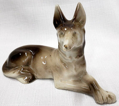 5"x3" GERMAN SHEPHERD DOG JAPAN FIGURINE,Resting Alert,Black & Gray, No Chips