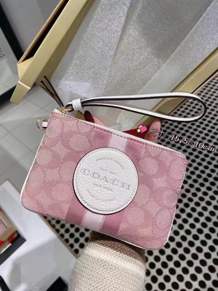 COACH レザー手袋 76310_3.jpg